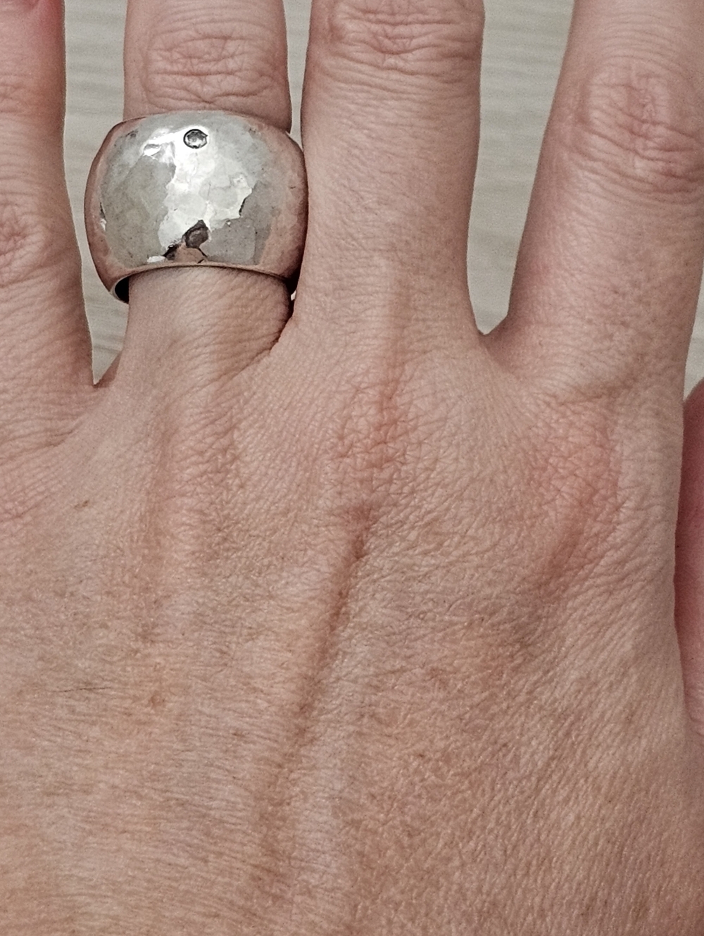 Silpada Sterling Silver CZ 'Bright Spot' Wide Band Cigar Ring Size 7.5 R2934 - Picture 14 of 14